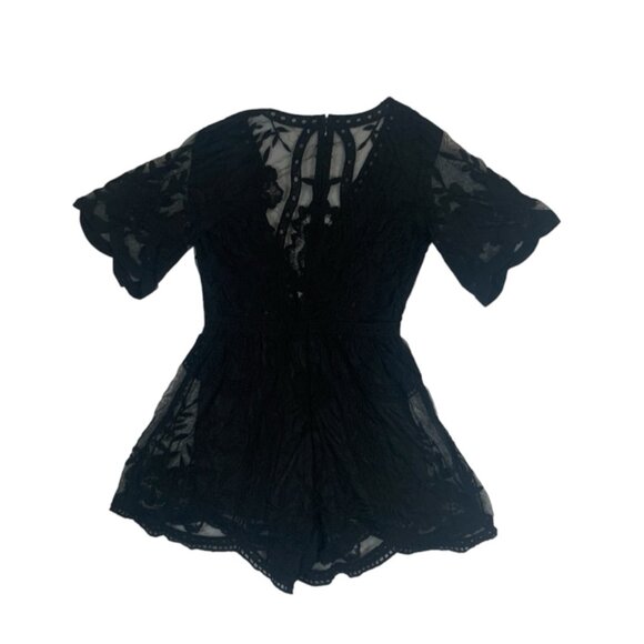 Honey Punch Black Lace Short Sleeve Romper Size S - Picture 3 of 5